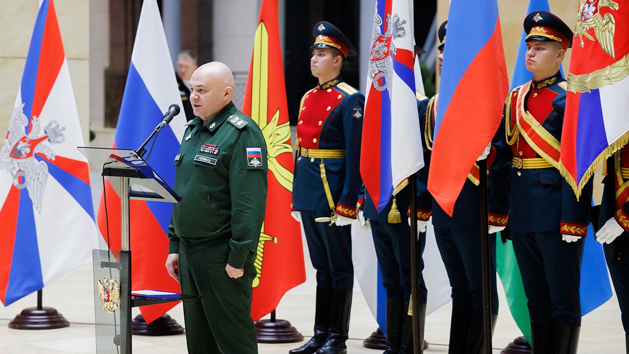 Первый замглавы МО поздравил военных финансистов с профессиональным праздником Первый замглавы МО поздравил военных финансистов с профессиональным праздником