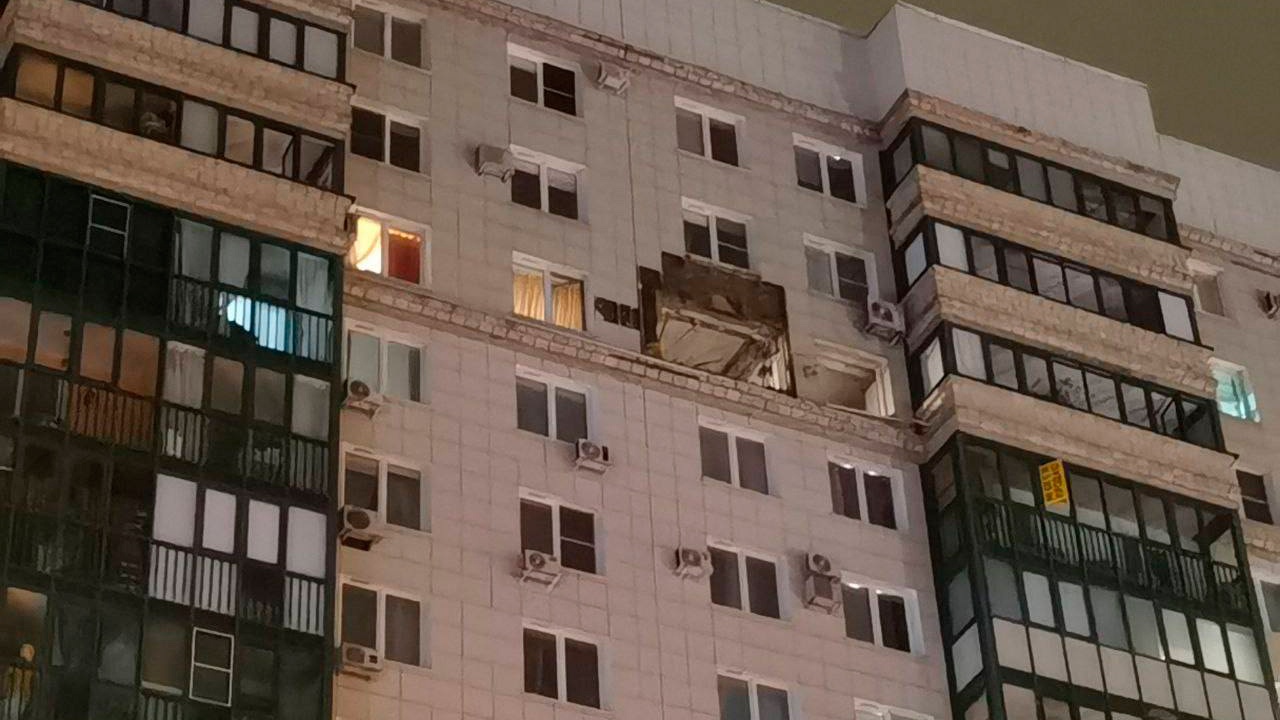 Пятеро пострадали при взрыве в красногорской многоэтажке из-за дрона ВСУ Пятеро пострадали при взрыве в красногорской многоэтажке из-за дрона ВСУ