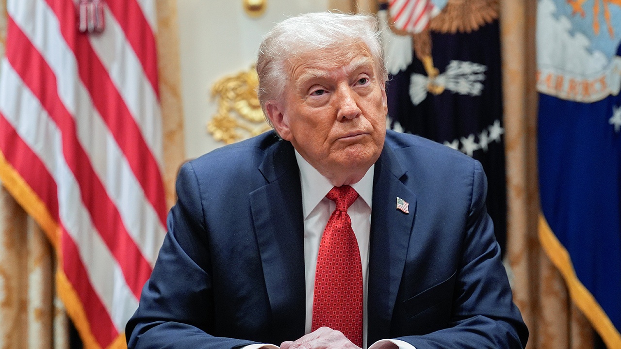 Трамп прекратил переговоры по торговле с Канадой из-за рекламного ролика с Рейганом Трамп прекратил переговоры по торговле с Канадой из-за рекламного ролика с Рейганом