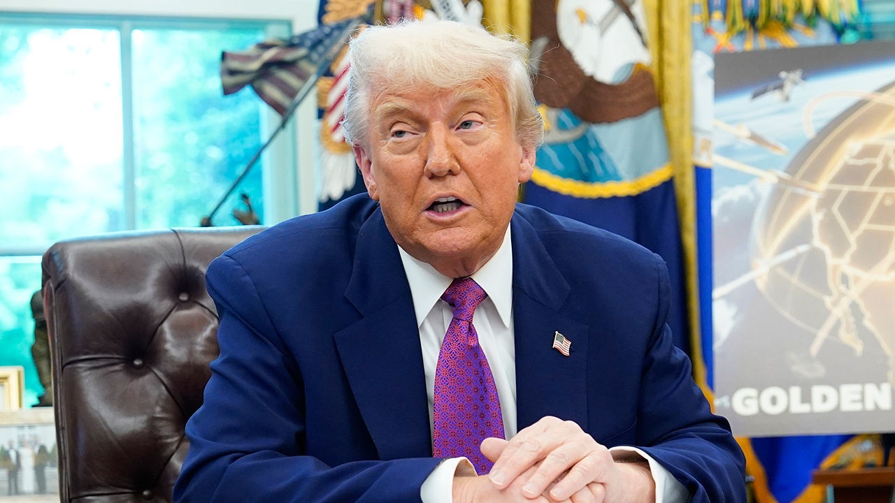 Трамп инициировал программу реновации ВМС США «Золотой флот» Трамп инициировал программу реновации ВМС США «Золотой флот»