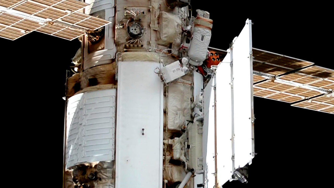 Российские космонавты вышли в открытый космос второй раз за месяц