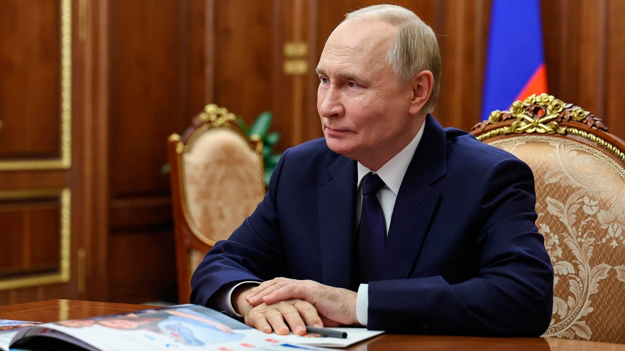 Путин обсудит с правительством развитие рыбного хозяйства Путин обсудит с правительством развитие рыбного хозяйства