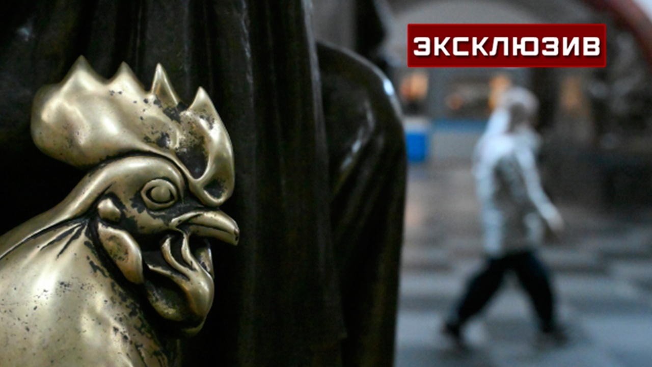 Бронзовые фигуры на «Площади Революции» отреставрируют к 2028 году Бронзовые фигуры на «Площади Революции» отреставрируют к 2028 году