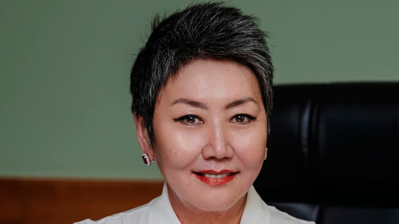 Елена Булукова назначена гендиректором МХАТ им. Горького Елена Булукова назначена гендиректором МХАТ им. Горького