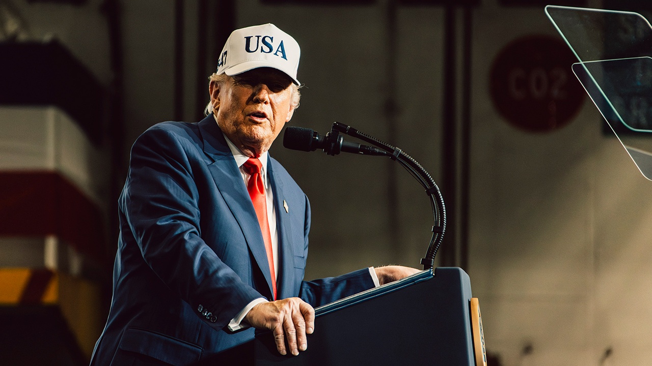 Трамп распорядился немедленно начать испытания ядерного оружия