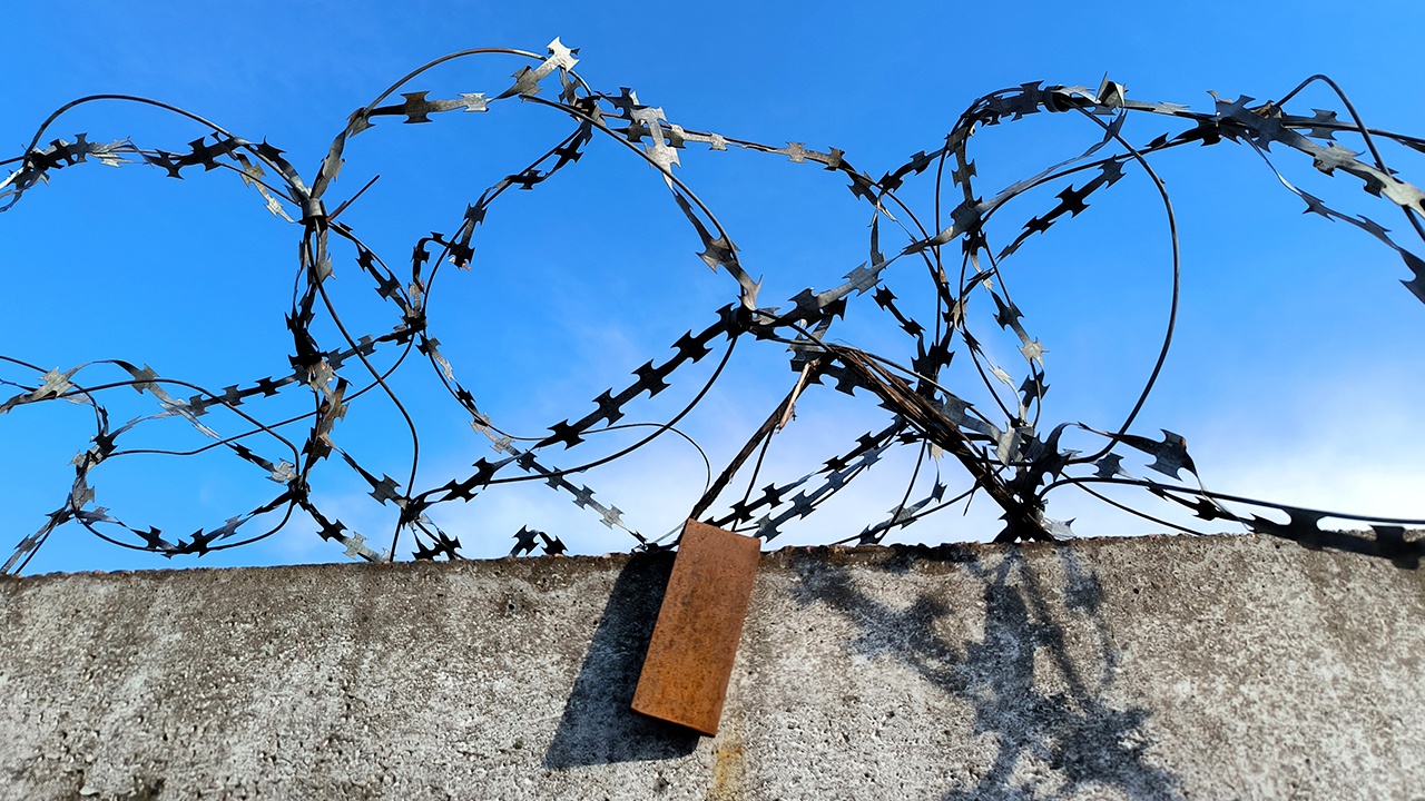 Заключенный хотел захватить заложников в спецучреждении Ростова-на-Дону Заключенный хотел захватить заложников в спецучреждении Ростова-на-Дону