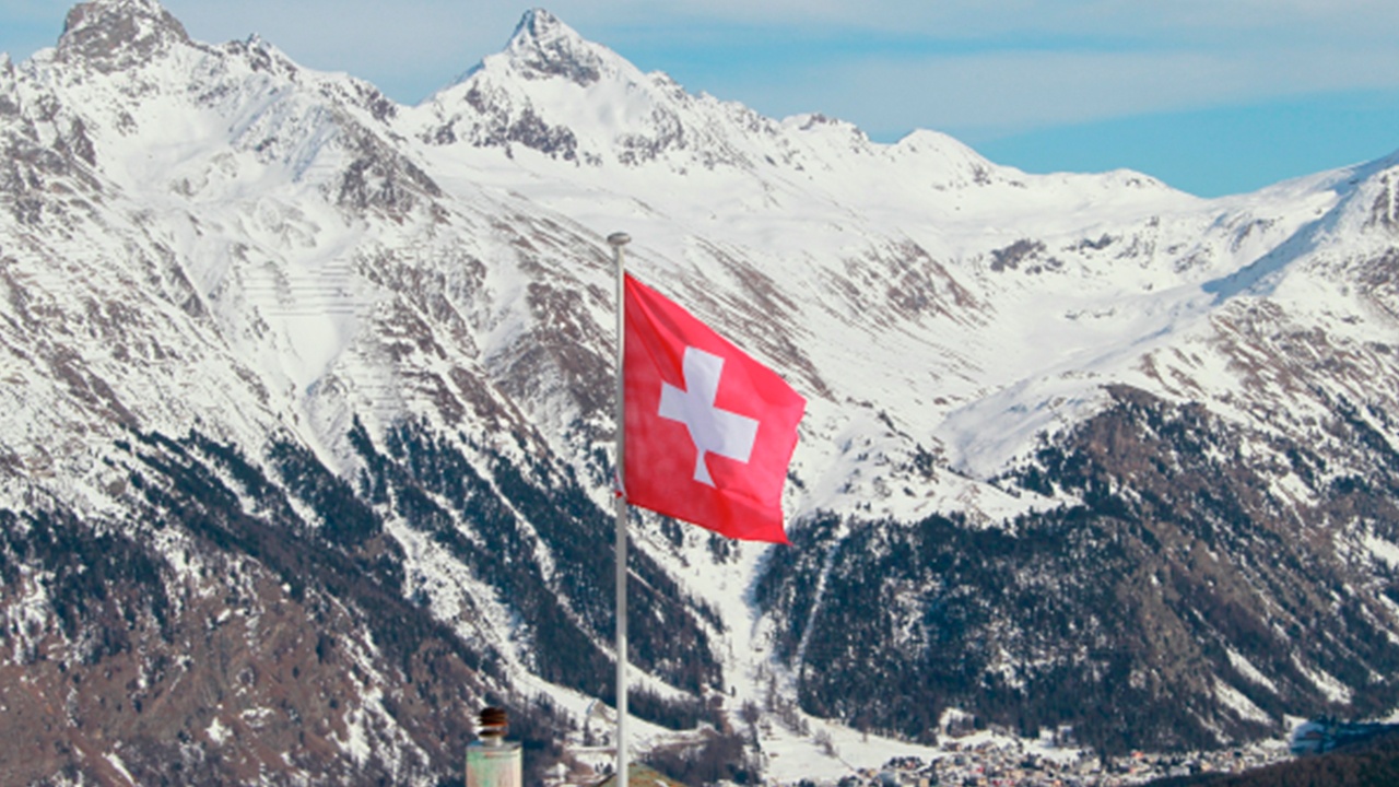 Швейцария применит санкции 18-го пакета ЕС против России