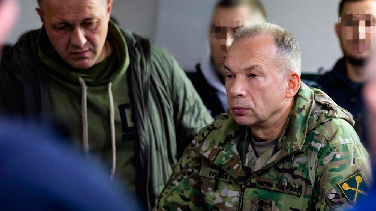 Сырский пригрозил жесткими мерами командирам в Красноармейске Сырский пригрозил жесткими мерами командирам в Красноармейске