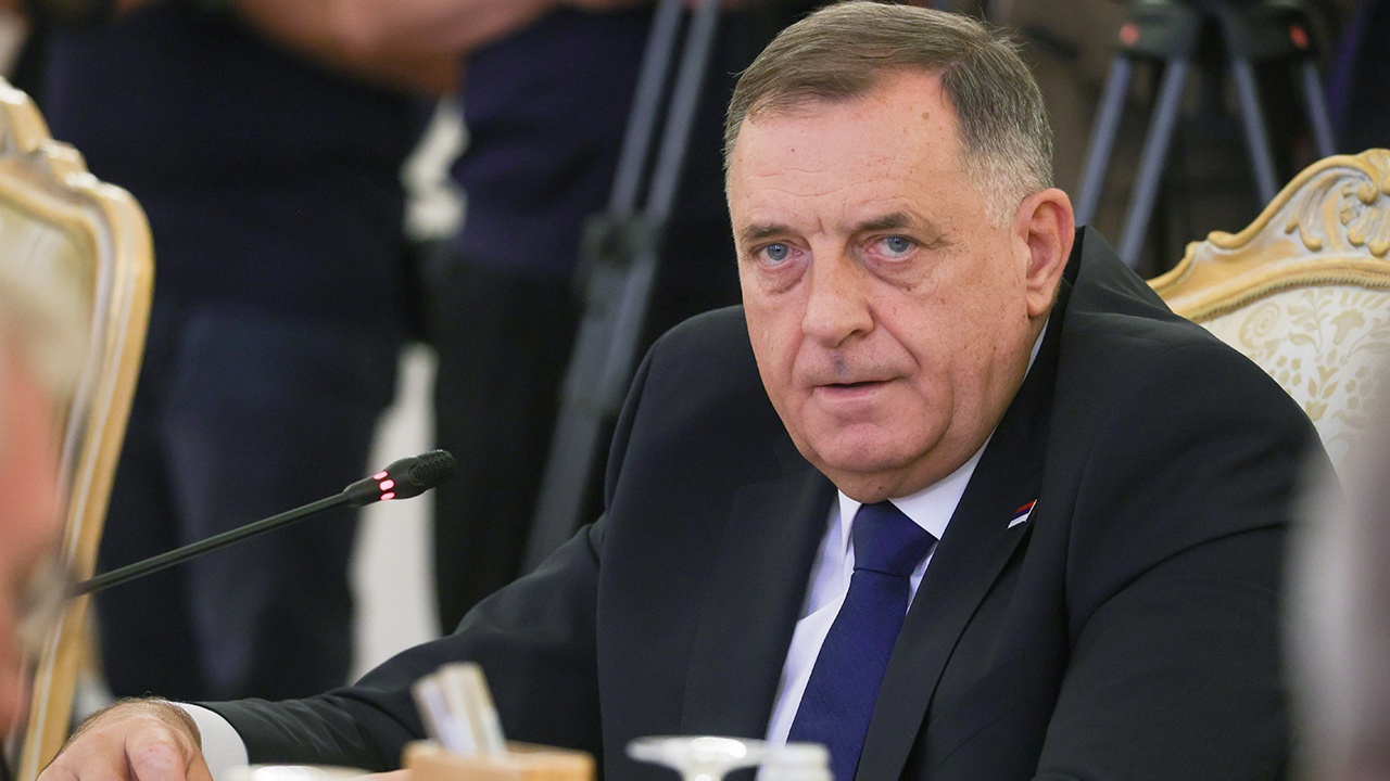 США сняли санкции с Додика и его семьи США сняли санкции с Додика и его семьи