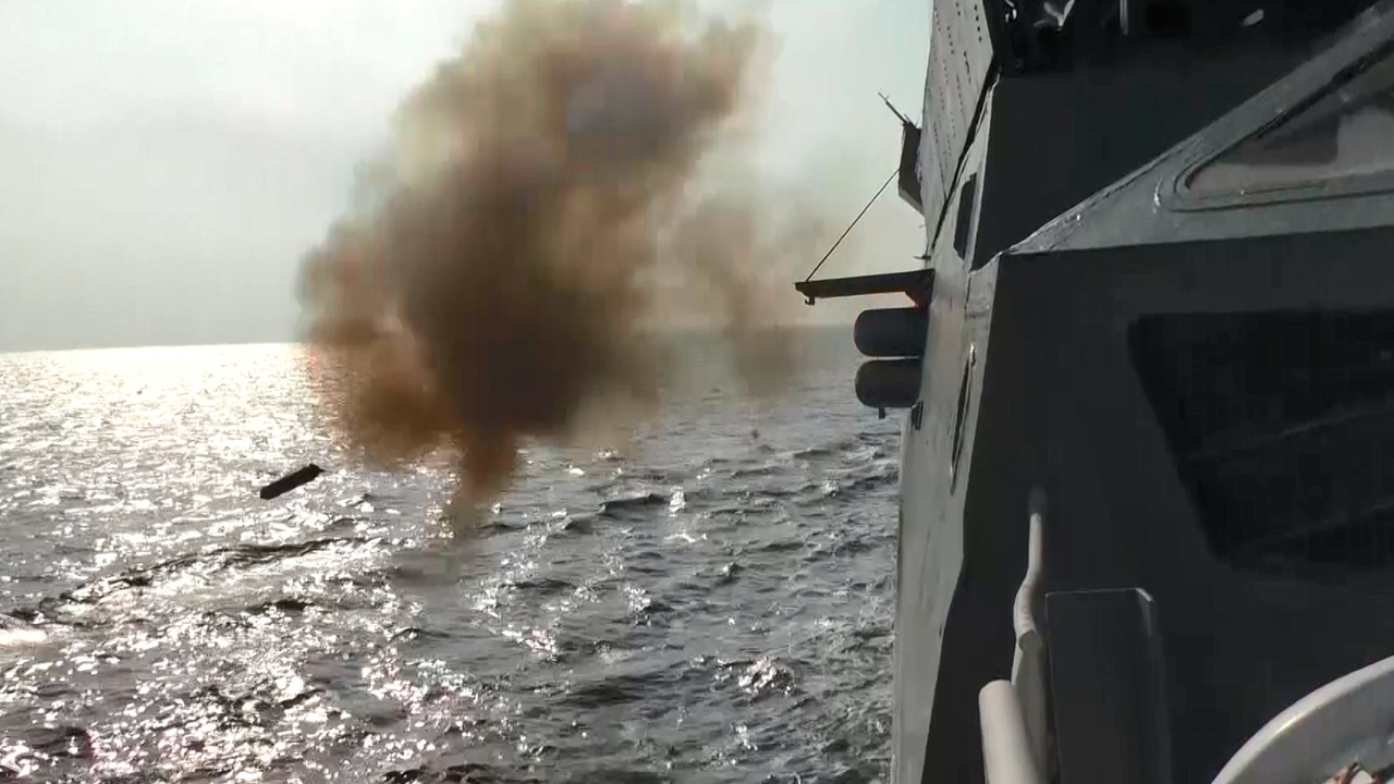 Корабли ТОФ провели торпедную стрельбу в Японском море Корабли ТОФ провели торпедную стрельбу в Японском море