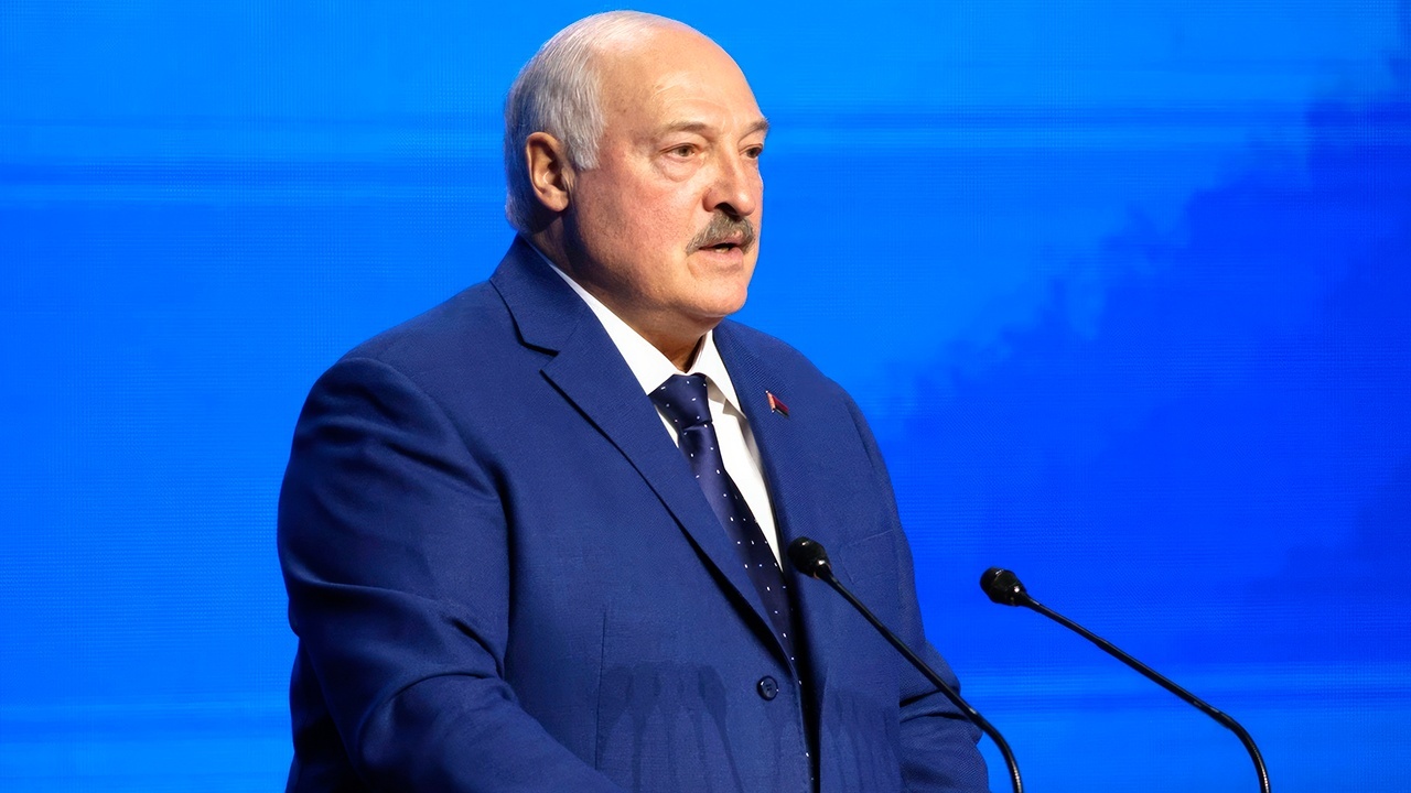 Лукашенко: «вонючая Европа» будет платить Белоруссии за свежий воздух Лукашенко: «вонючая Европа» будет платить Белоруссии за свежий воздух