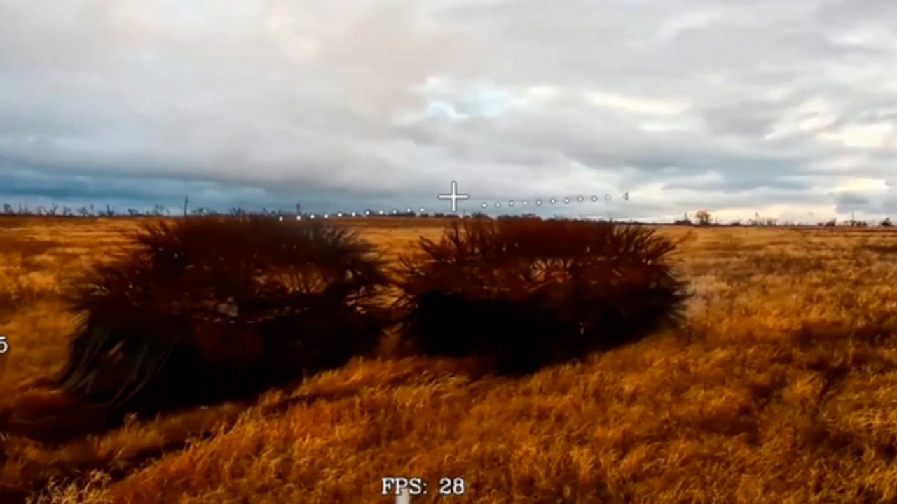 Дроноводы застали врасплох технику и формирования ВСУ в Харьковской области Дроноводы застали врасплох технику и формирования ВСУ в Харьковской области