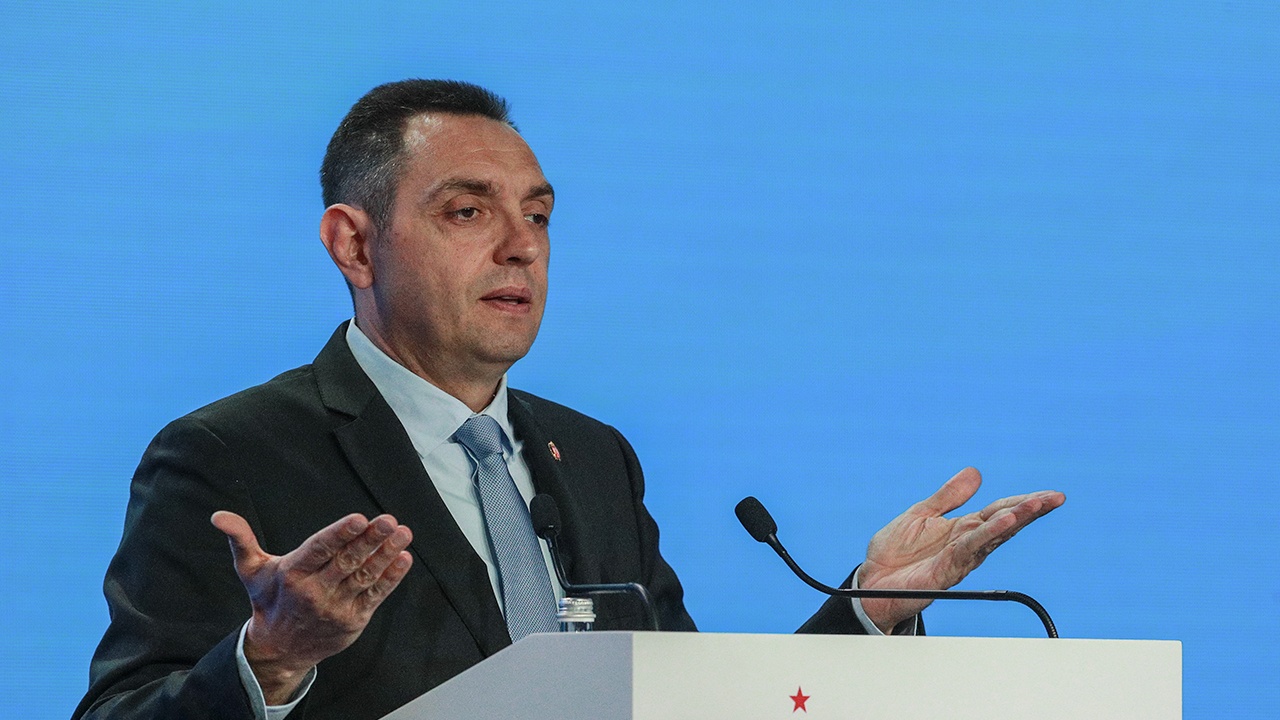 Вулин: третья мировая уже идет, но сейчас мир на пороге ядерной войны Вулин: третья мировая уже идет, но сейчас мир на пороге ядерной войны