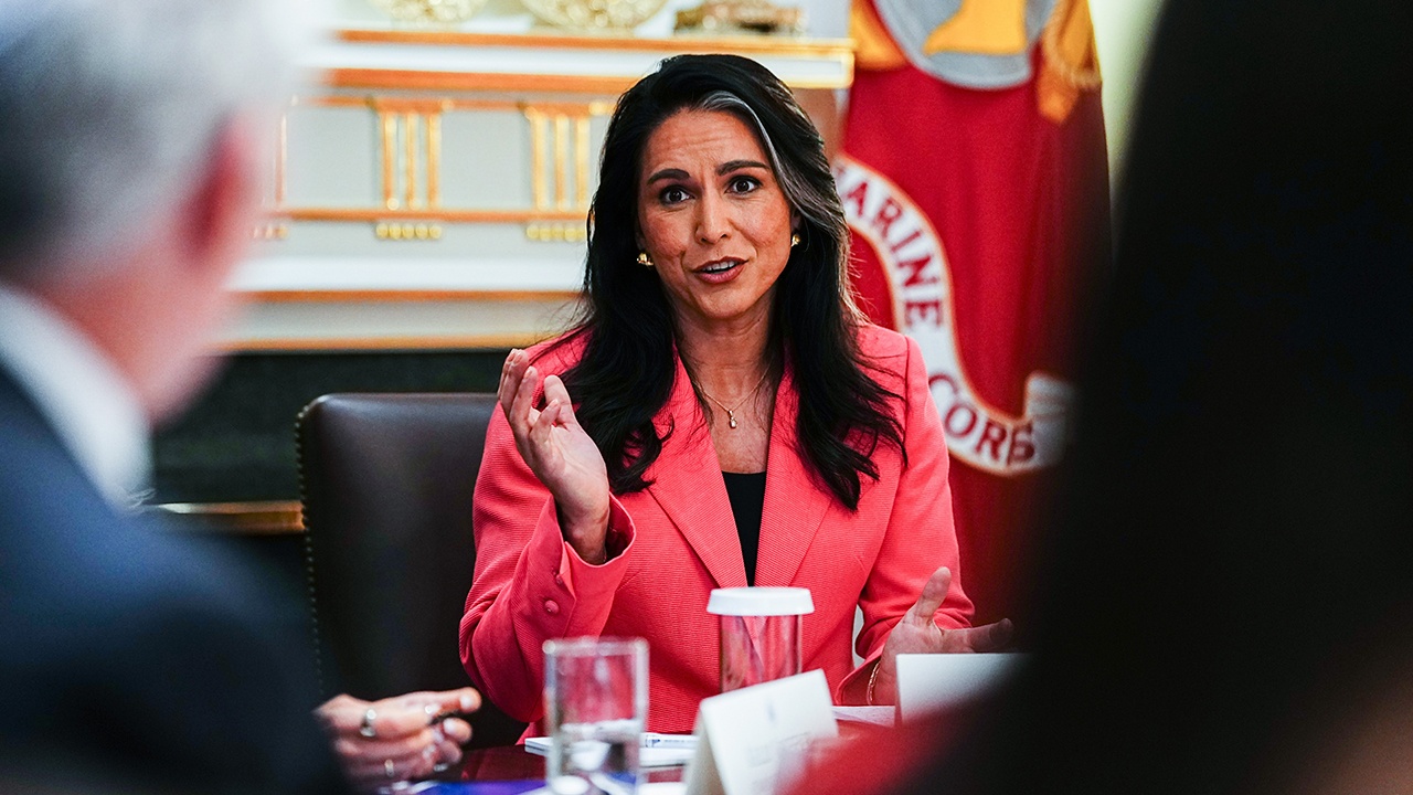 Глава Нацразведки признала, что США десятилетиями бездумно свергали правительства Глава Нацразведки признала, что США десятилетиями бездумно свергали правительства