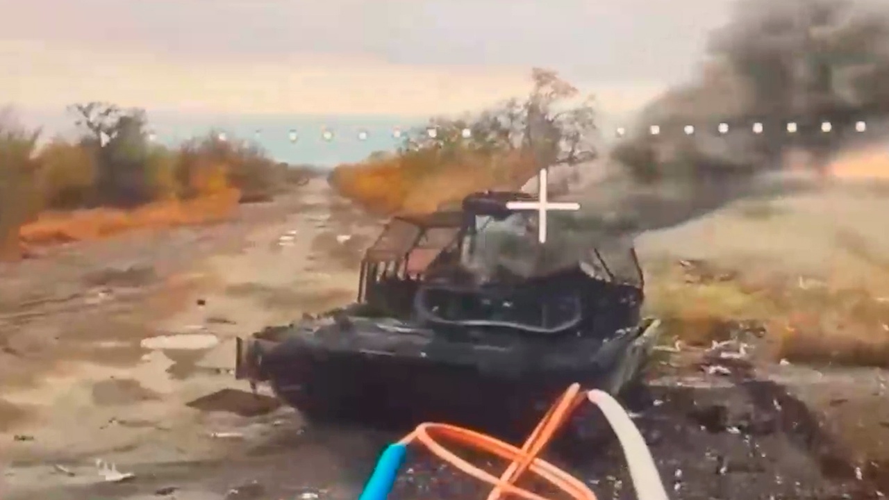 Дроноводы уничтожили роботизированную платформу ВСУ в Запорожской области Дроноводы уничтожили роботизированную платформу ВСУ в Запорожской области