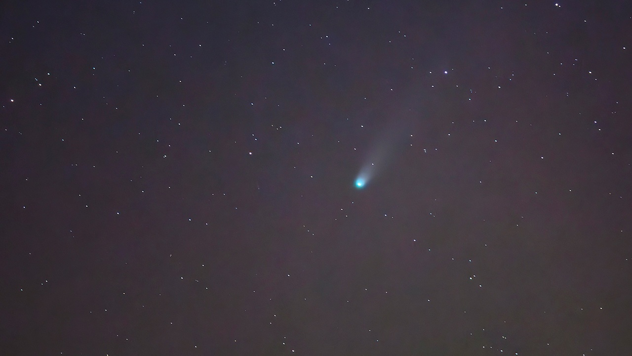 Ученые раскрыли связь между ускорением «корабля-кометы» и вспышками на Солнце Ученые раскрыли связь между ускорением «корабля-кометы» и вспышками на Солнце