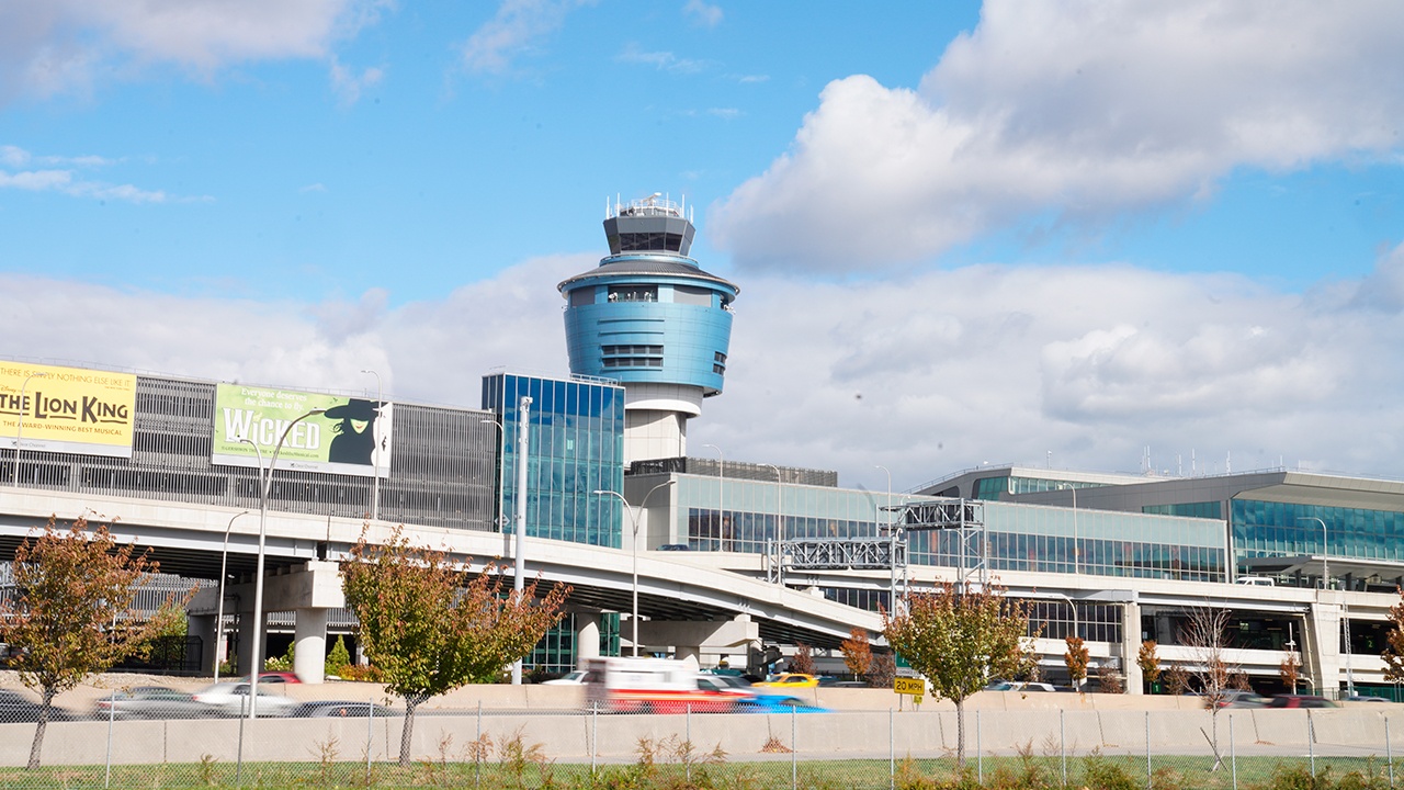 В Минтрансе США сообщили о росте рисков для авиаперелетов из-за шатдауна