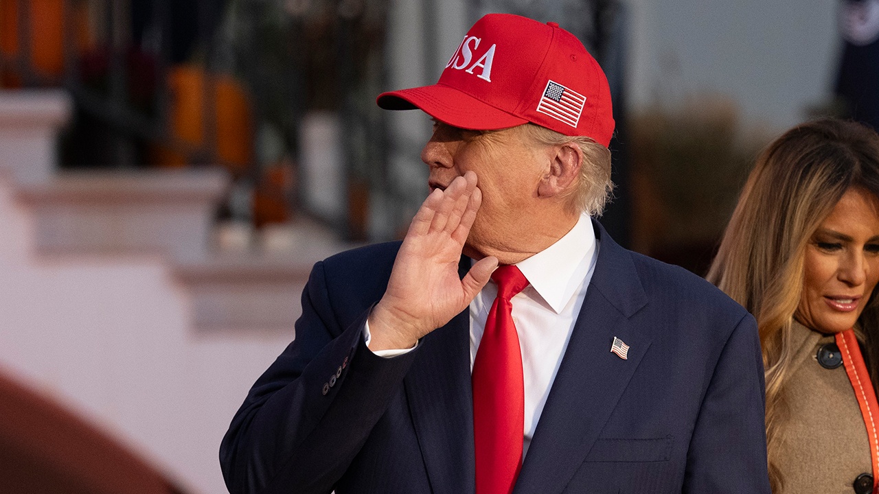 CNN: рейтинг одобрения Трампа упал до минимума за оба срока