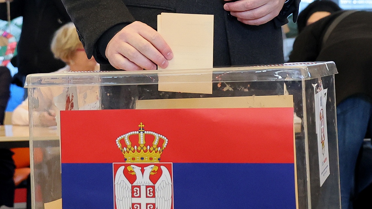 Вучич объявил о проведении в Сербии досрочных парламентских выборов