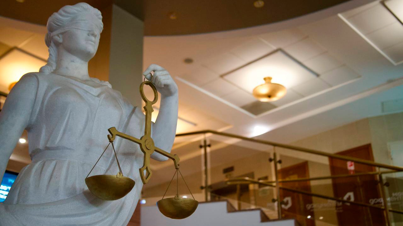 Путин назвал доверие россиян к судам основой для доверия к государству