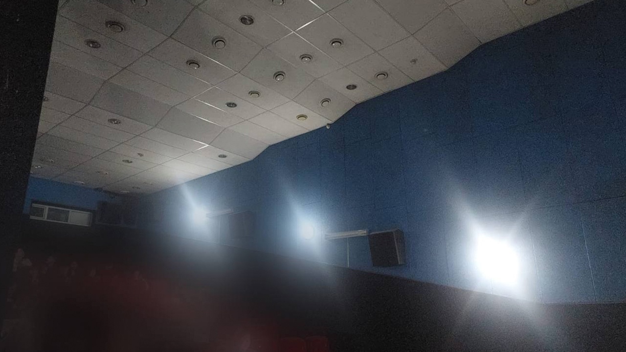 В Абакане восемь детей получили ожоги глаз при просмотре фильма в кинотеатре