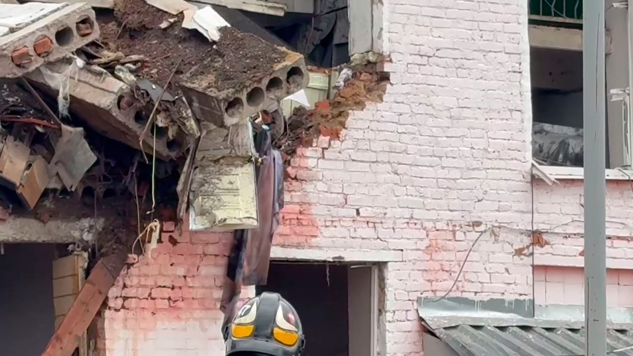 Число пострадавших при обрушении дома в Тульской области выросло до пяти