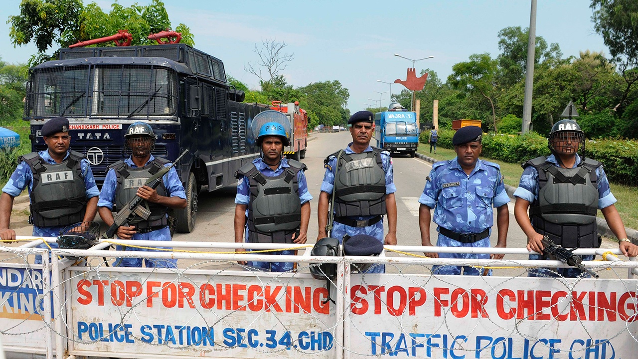 Индия ввела ограничения на границе с Пакистаном и Бангладеш после взрыва