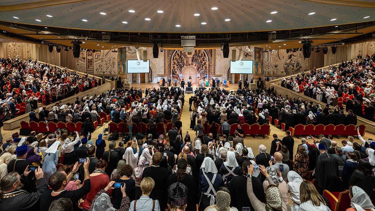 Патриарх Кирилл возглавил заседание Общецерковного съезда по социальному служению