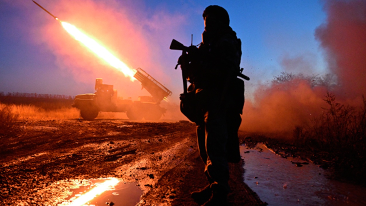 В Кремле назвали заблуждением веру в способность Киева выиграть на поле боя