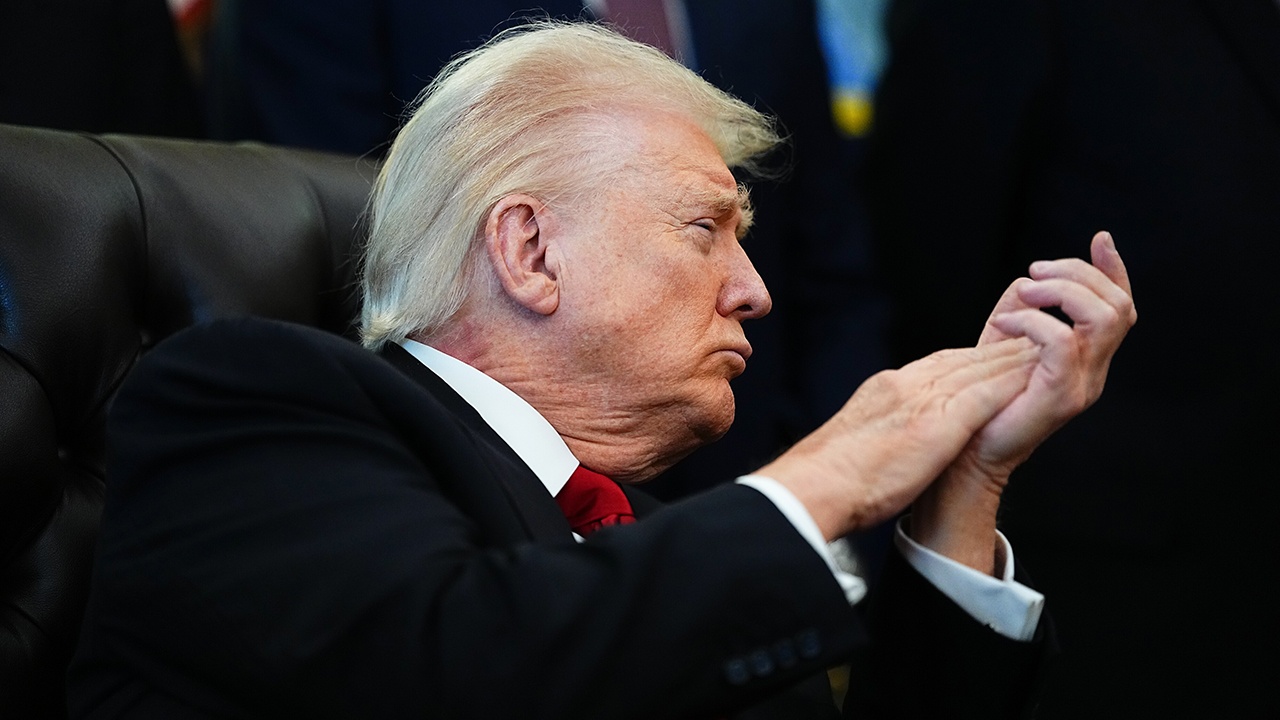 Трамп одобрил сообщения об уходе руководства Би-би-си