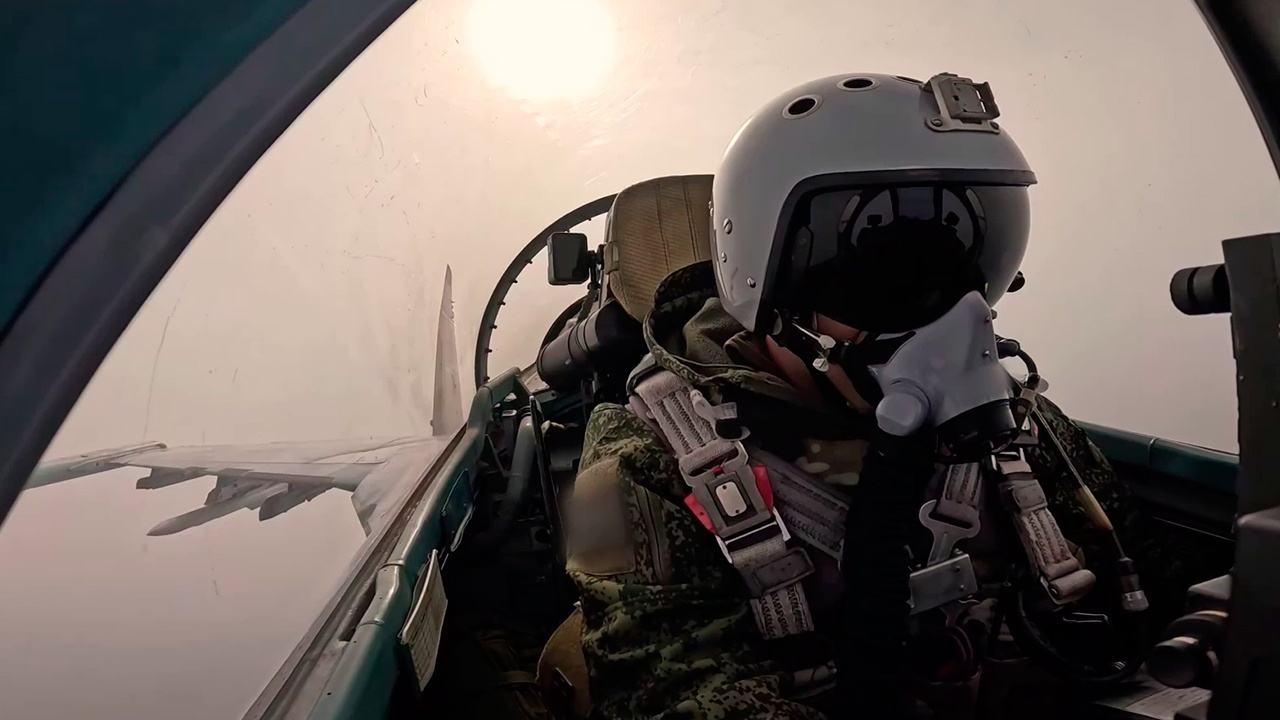 Экипаж Су-35С прикрыл удары авиации в зоне спецоперации