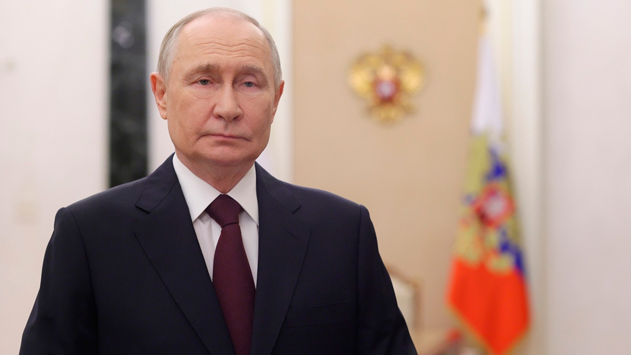 Путин поздравил сотрудников МВД с профессиональным праздником