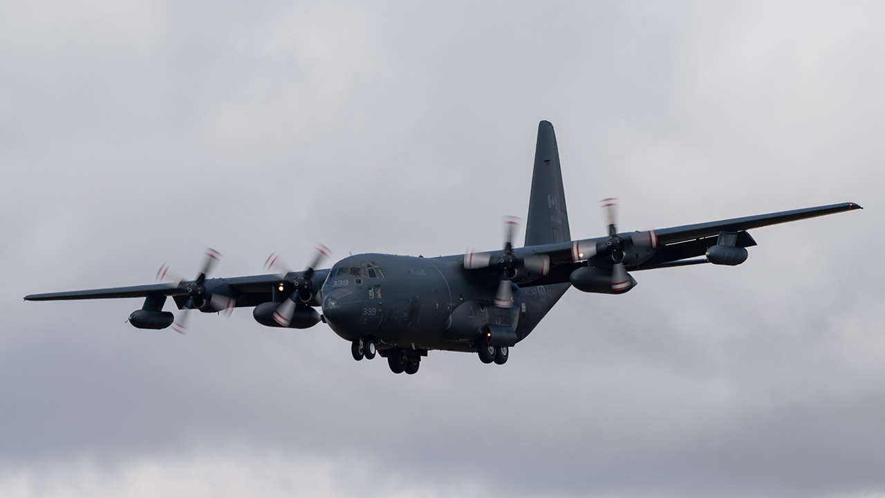 Турецкий военный самолет разбился в пяти километрах от границы Грузии