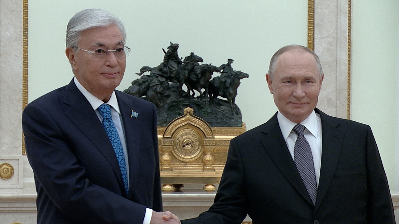 Путин и Токаев проводят встречу в Кремле