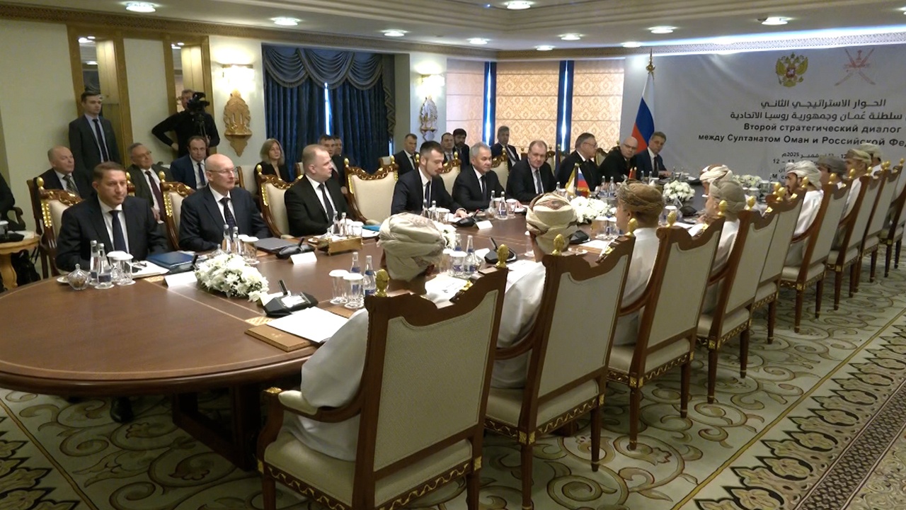 Шойгу отметил положительную динамику в отношениях России и Омана