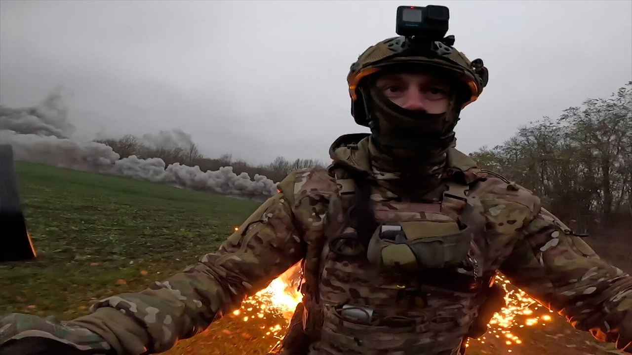 Дрон-огнемет и мотозадымление: бойцы войск РХБЗ рассказали об инновациях