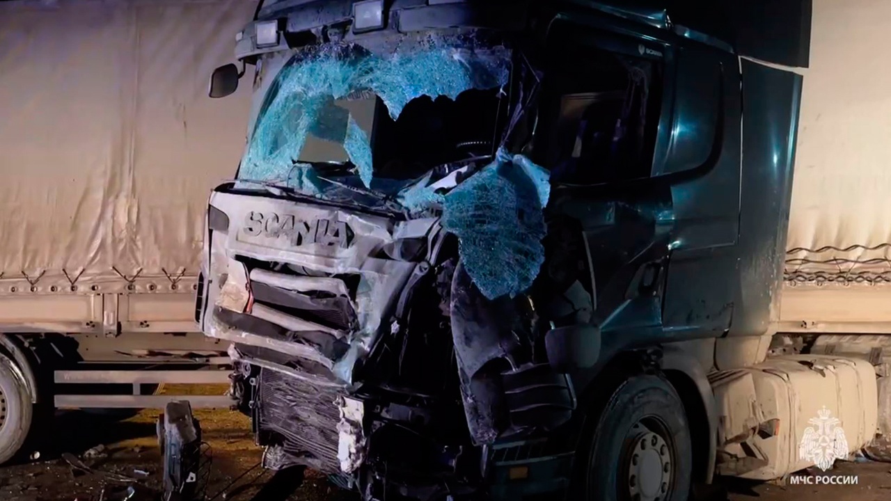 Семь человек погибли и 12 пострадали в ДТП с микроавтобусом в Прикамье