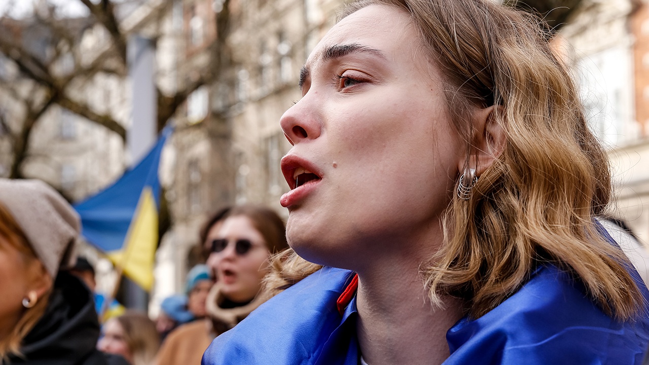 Навроцкий подписал закон о помощи украинским беженцам в последний раз