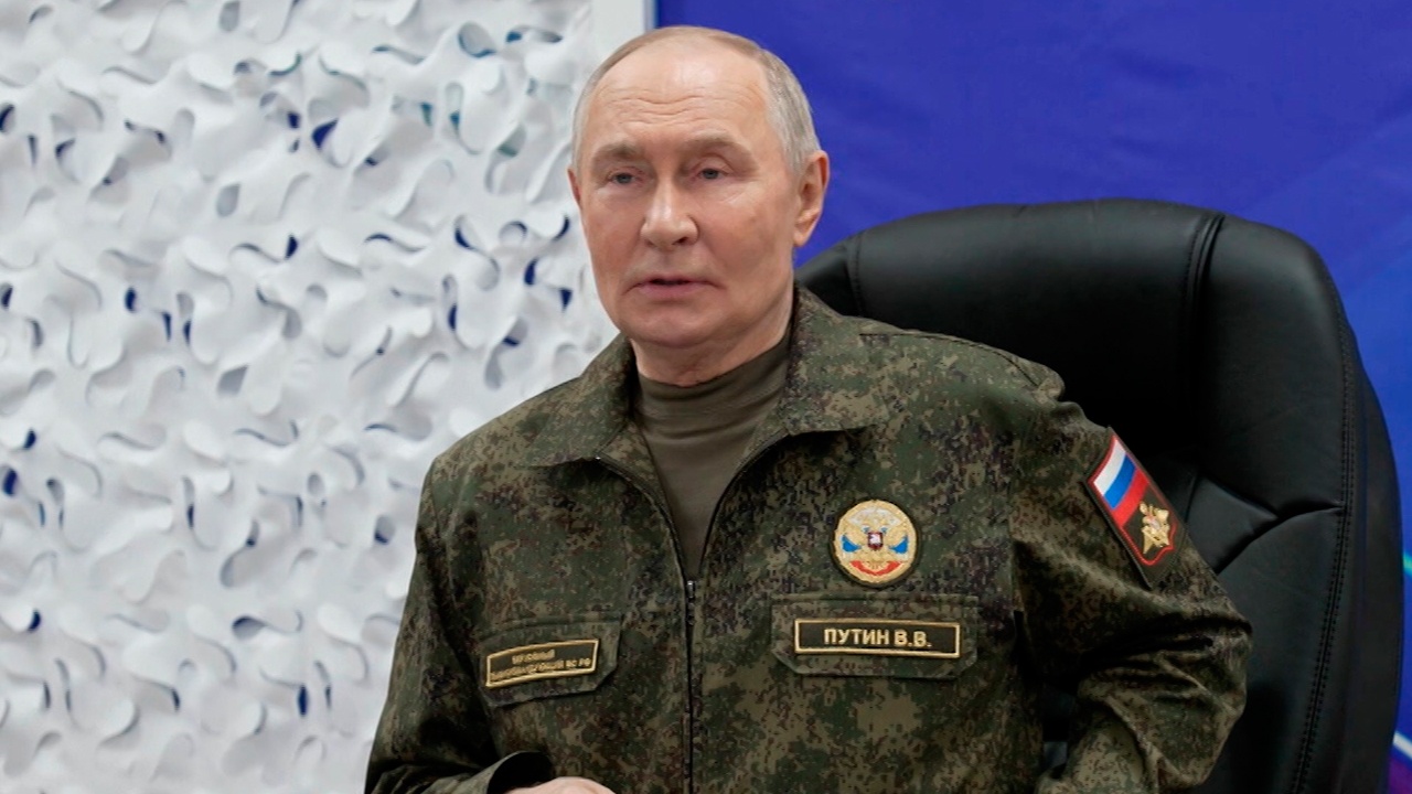 Путин: киевский режим «сидит на золотых горшках» и не думает о судьбе Украины