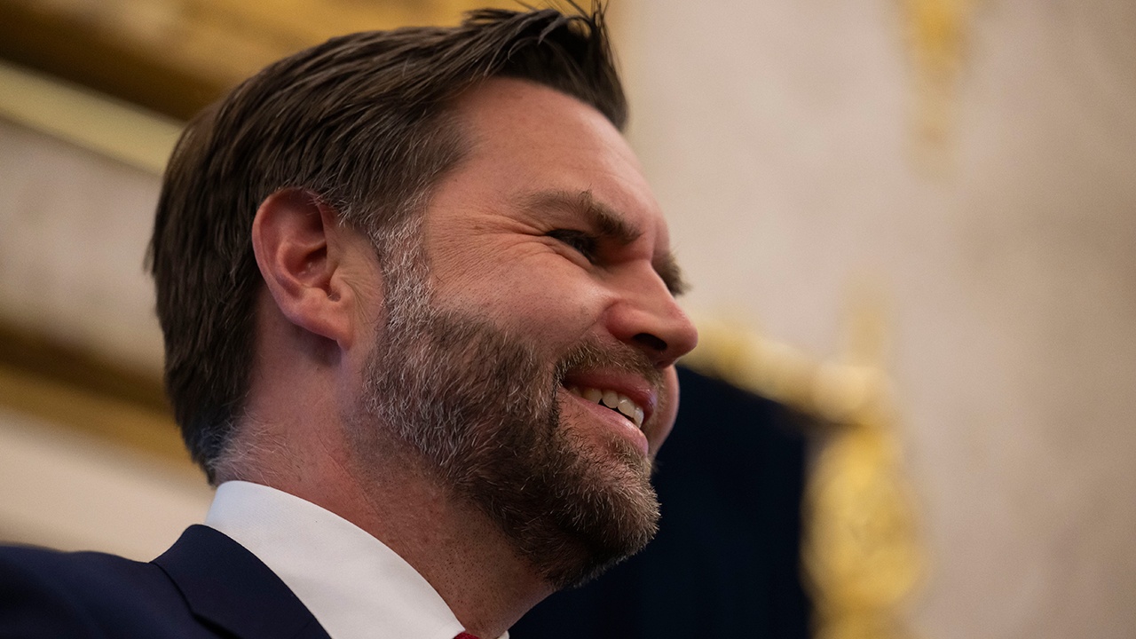 Вэнс объяснил, почему Трамп заслужил Нобелевскую премию мира