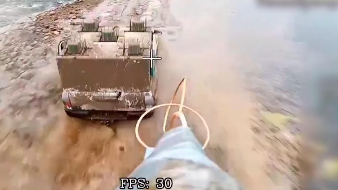 Дроны на оптоволокне настигли технику и боевиков ВСУ в Харьковской области