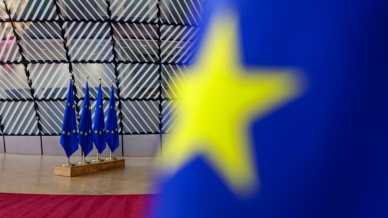 Politico: в ЕС опасаются срыва выдачи кредита Киеву из-за мирного плана Трампа