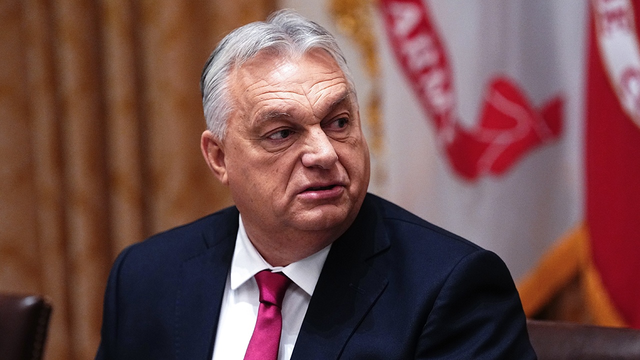 Орбан: Венгрия будет платить каждый день 1 млн евро, но не пустит мигрантов