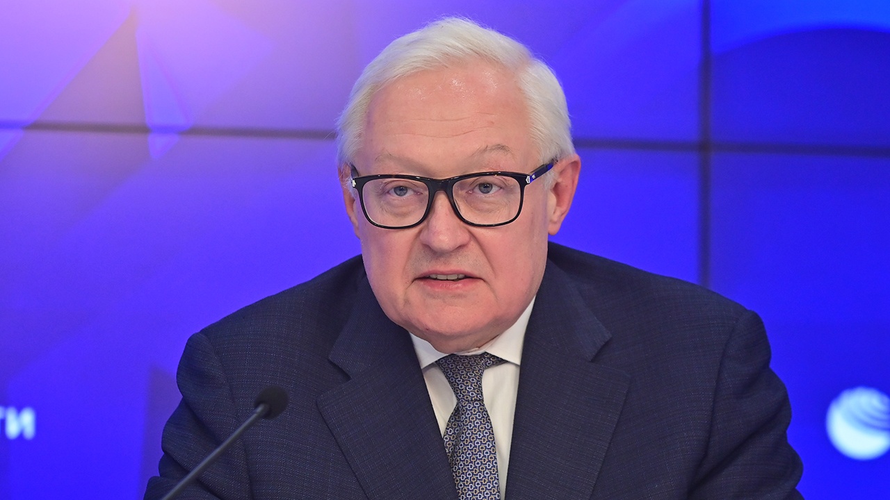 Рябков о хаосе в западных СМИ: дипломатия требует тишины