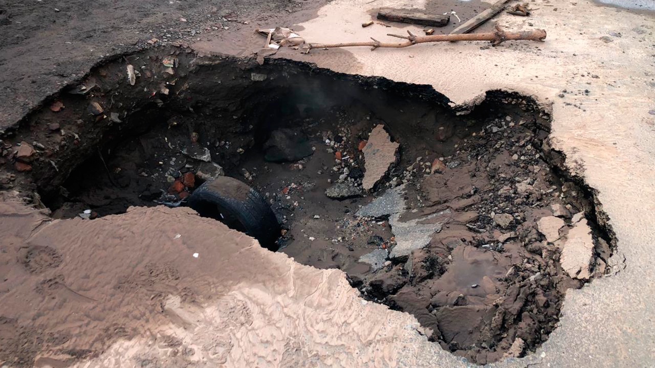 В Омске пенсионер упал в яму с кипятком и получил ожоги 60% тела