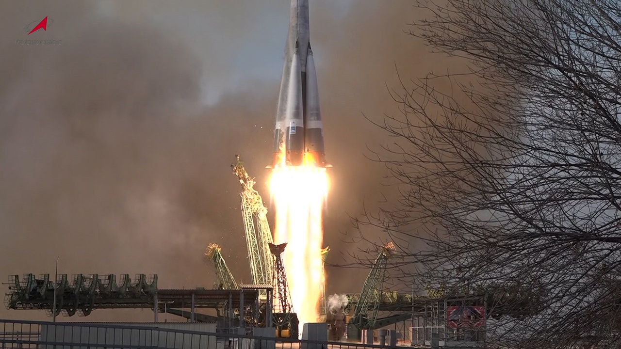 Ракета «Союз-2.1а» с новым экипажем МКС стартовала с Байконура