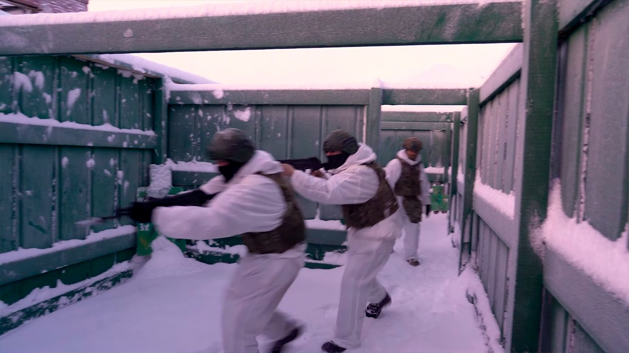 Морпехи Севфлота отработали штурм зданий и отточили навыки стрельбы