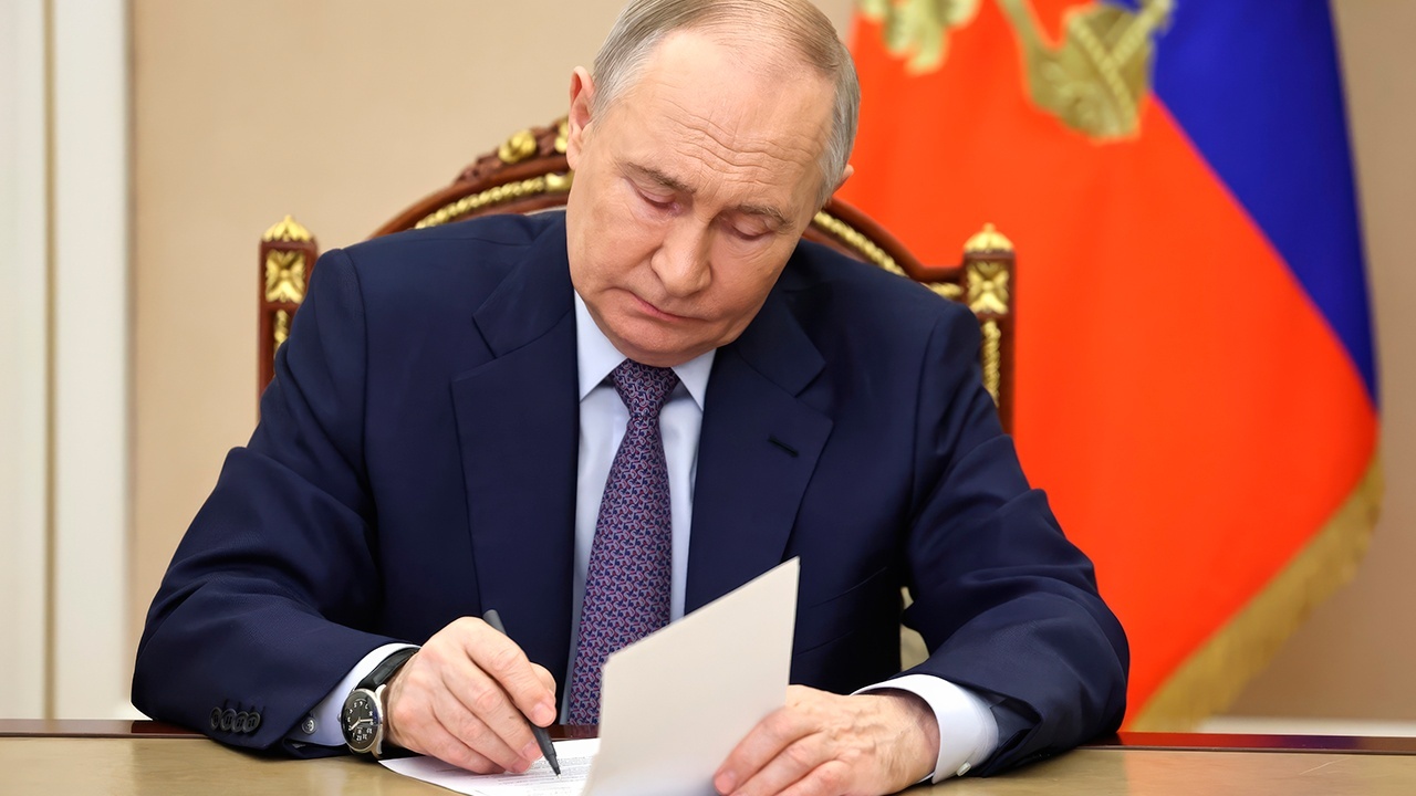 Путин подписал закон о федеральном бюджете на 2026-2028 годы