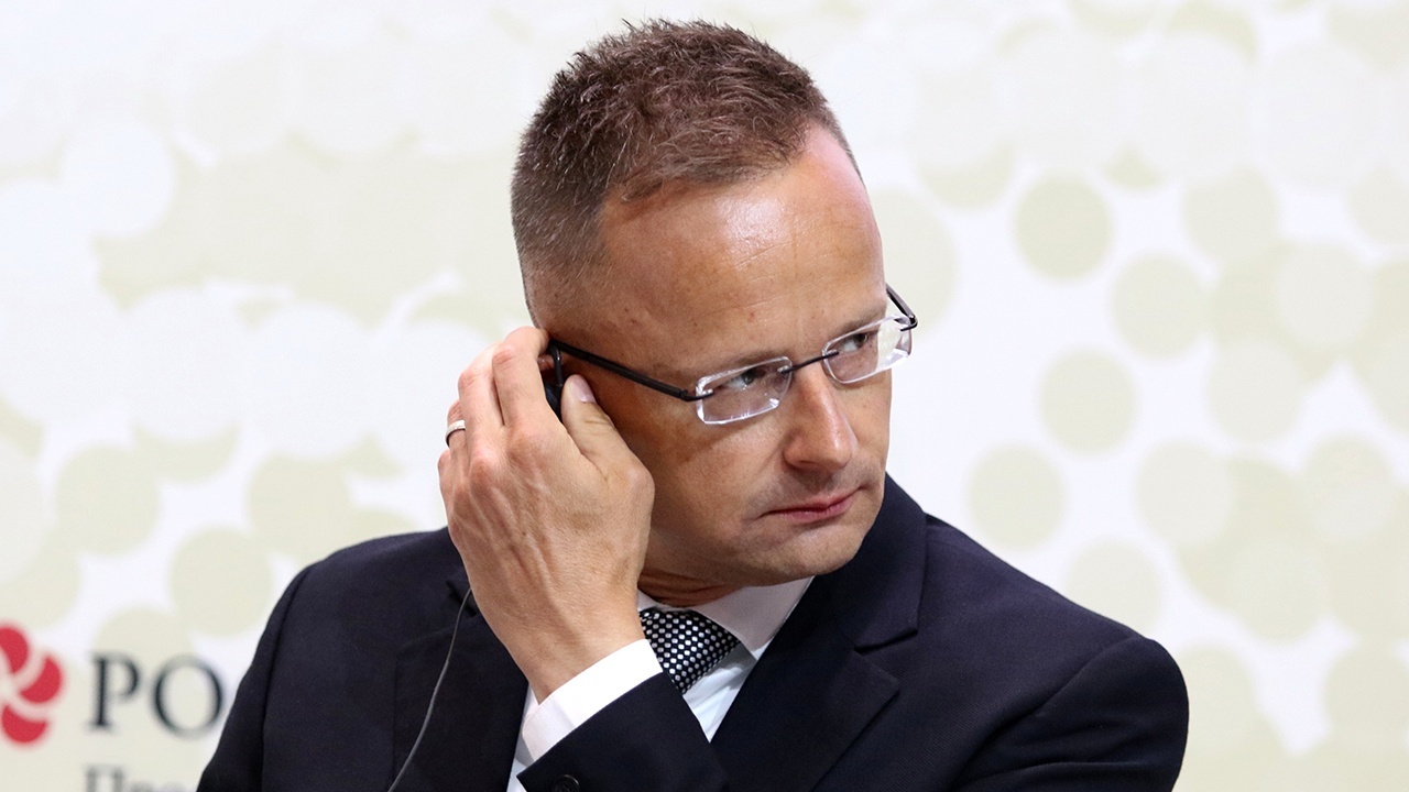 Сийярто: нравится это Брюсселю или нет, но Венгрия проводит суверенную политику