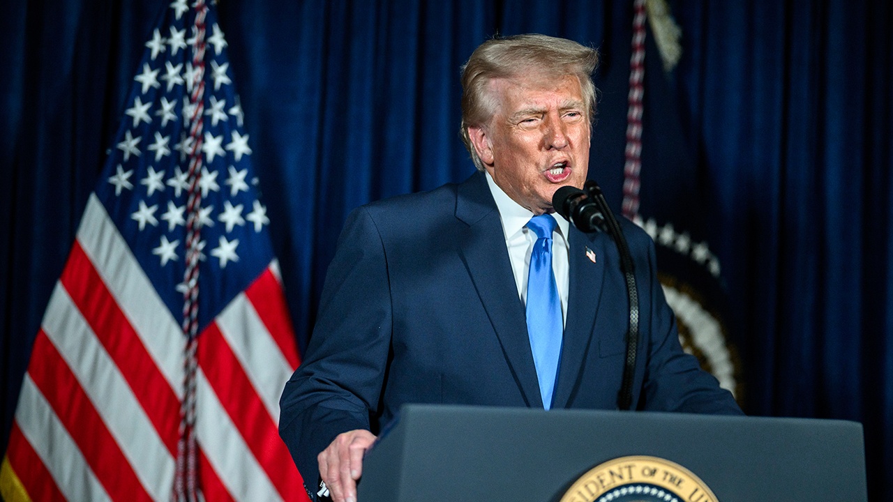 Трамп объявил, что закрывает небо над Венесуэлой